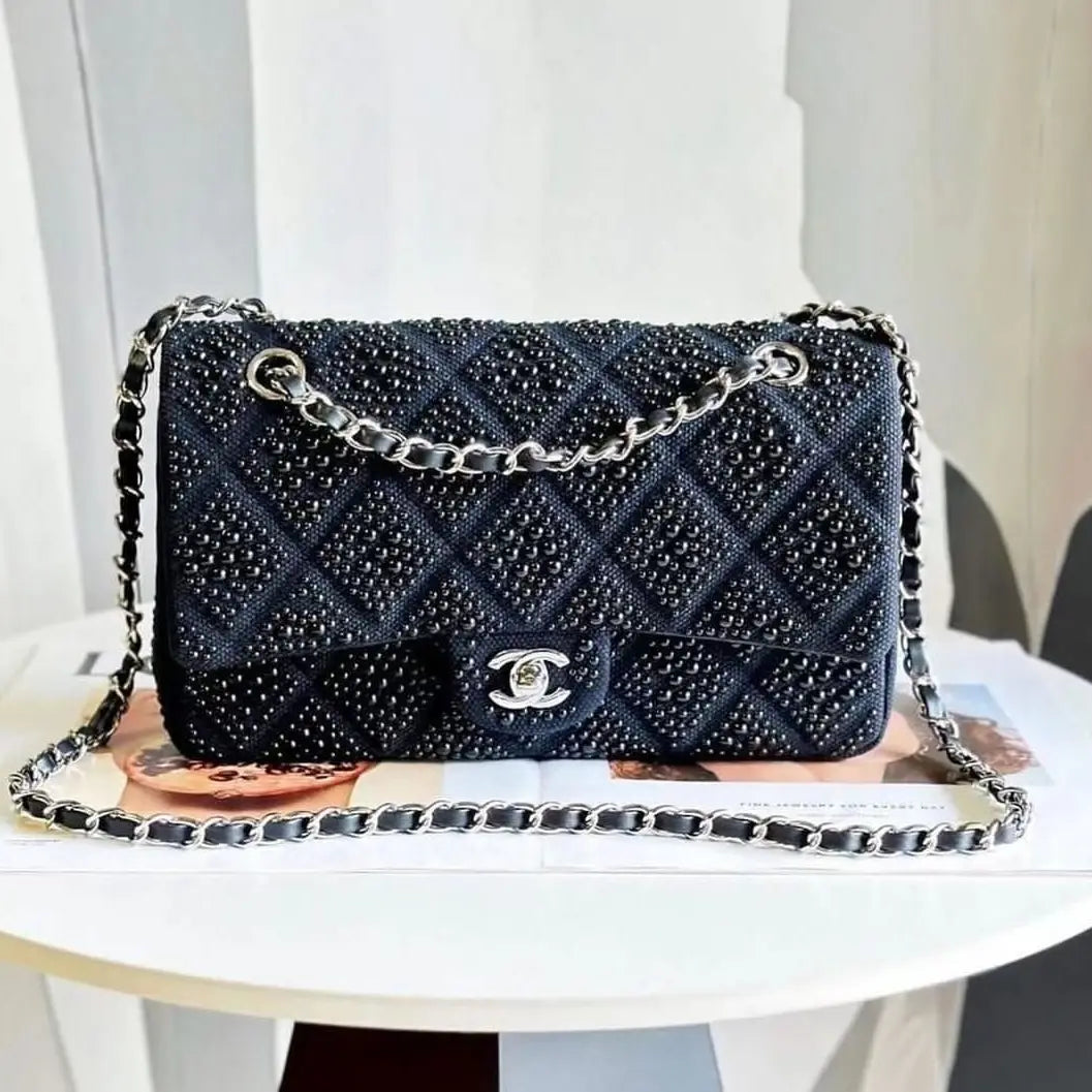 Chanel Classic Flap Bag – Iconic Quilted Luxury Handbag with Chain Strap