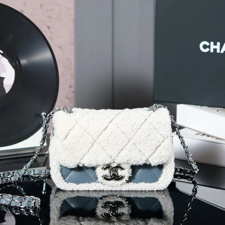 Chanel Classic Flap Bag – Iconic Quilted Luxury with Timeless CC Logo