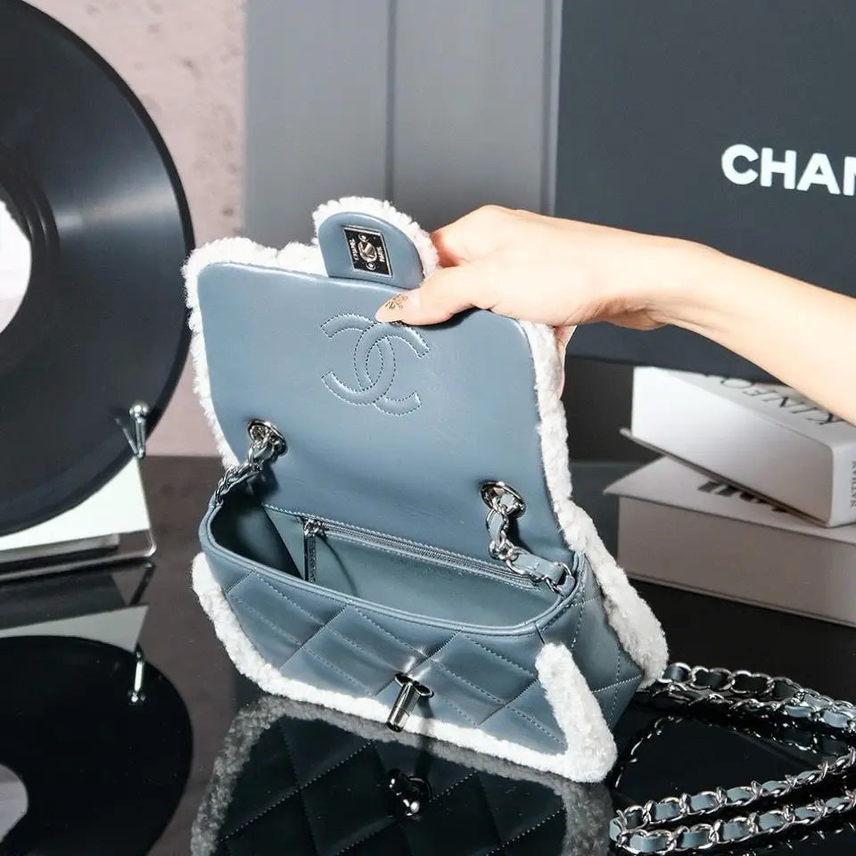 Chanel Classic Flap Bag – Iconic Quilted Luxury with Timeless CC Logo