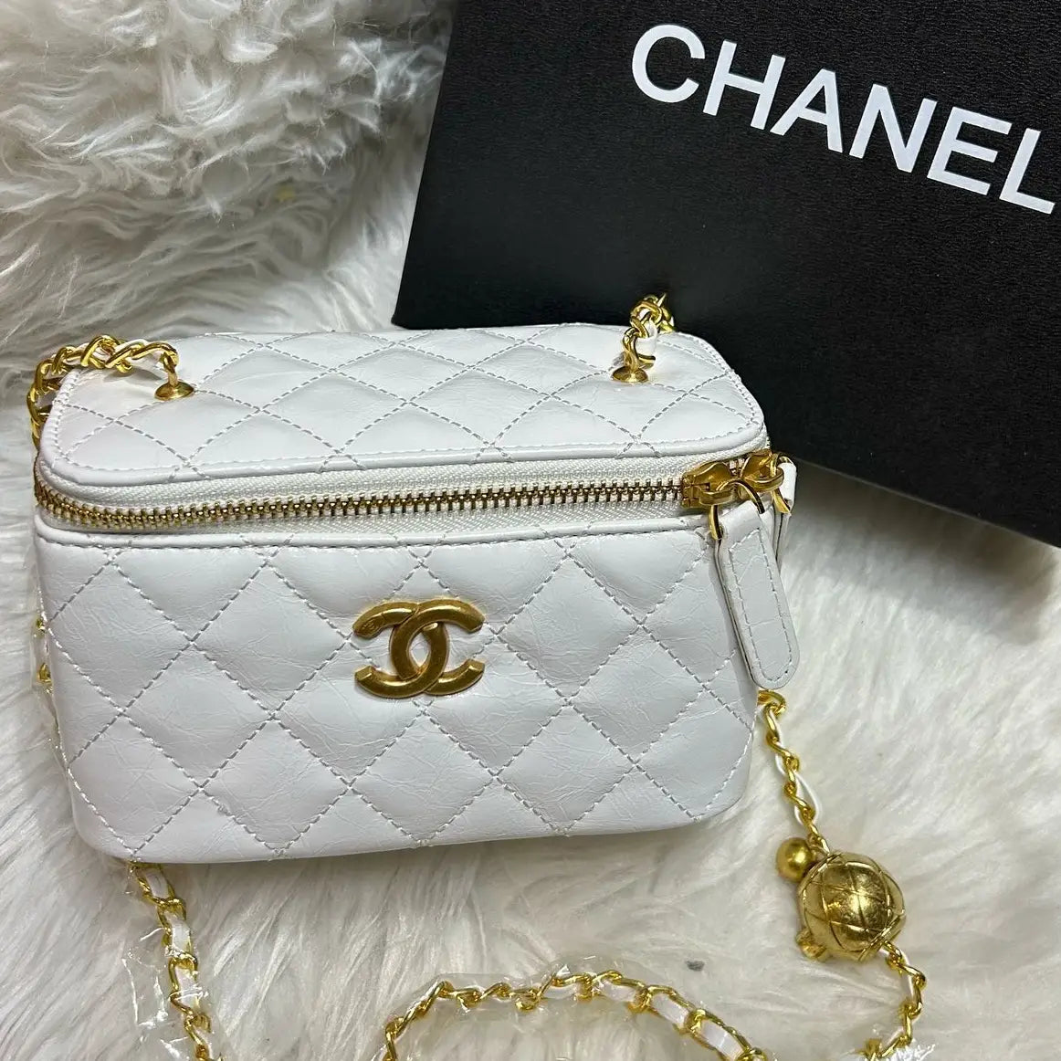 Chanel Mini Vanity Case – Iconic Compact Luxury Bag