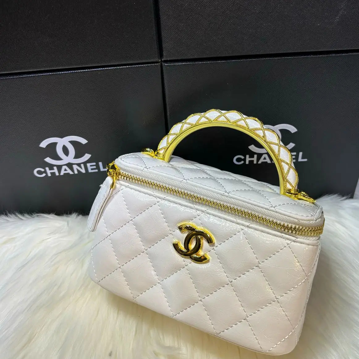 Chanel Mini Vanity Case – Iconic Compact Luxury Bag