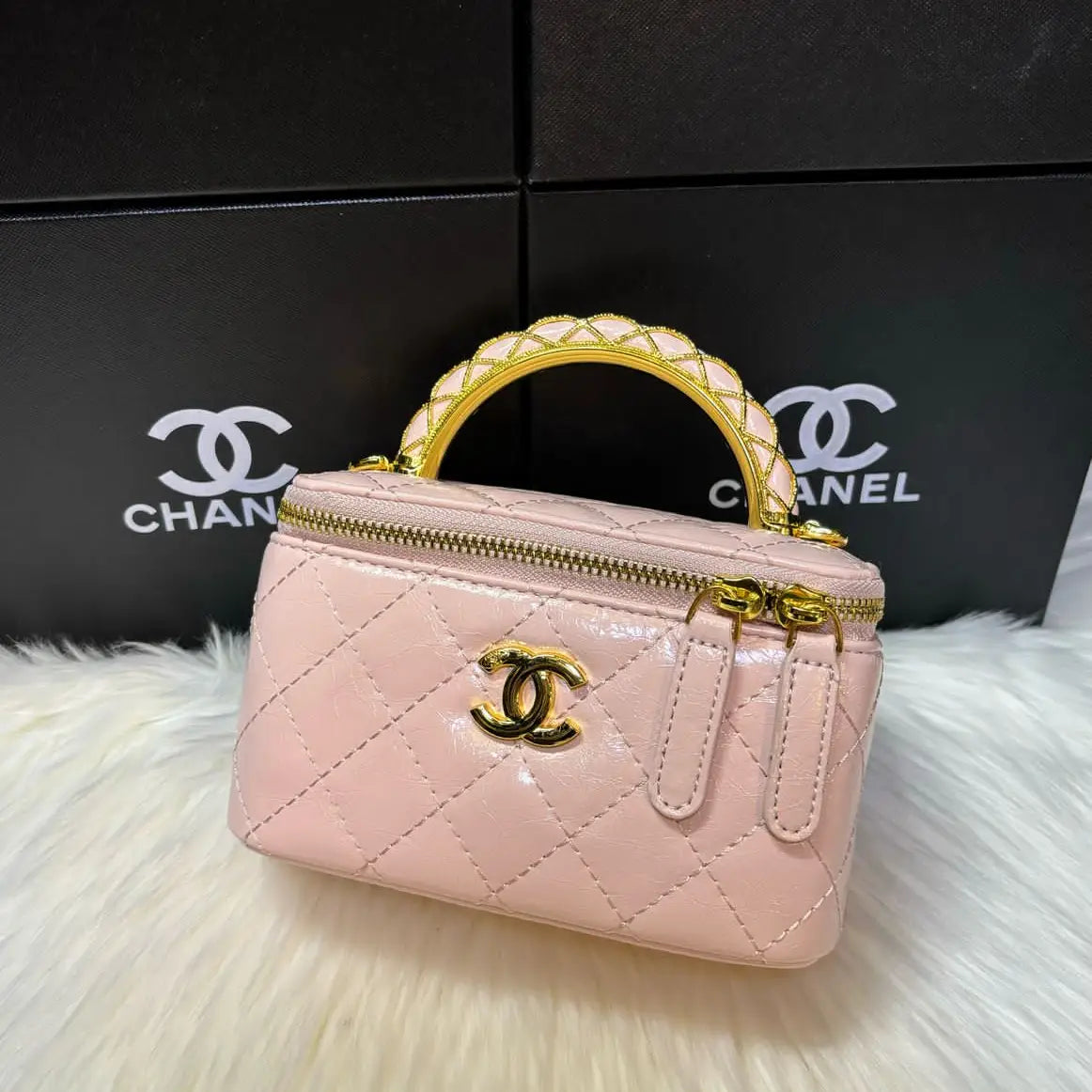 Chanel Mini Vanity Case – Iconic Compact Luxury Bag