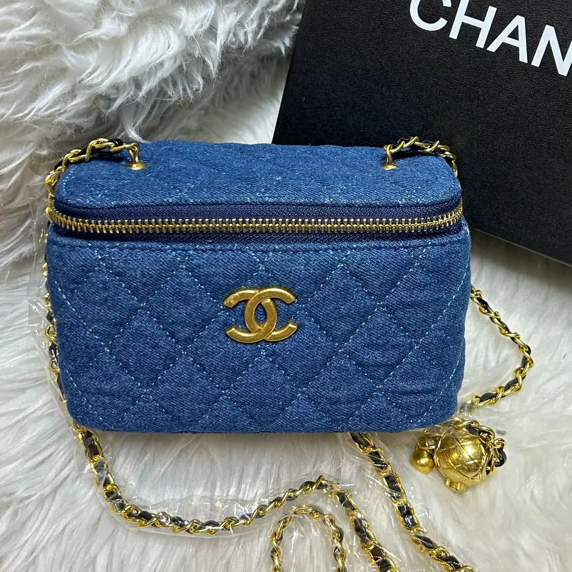 Chanel Mini Vanity Case – Iconic Compact Luxury Bag