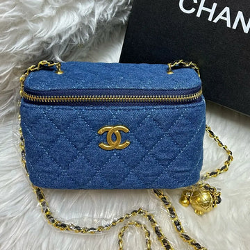 Chanel Mini Vanity Case – Iconic Compact Luxury Bag