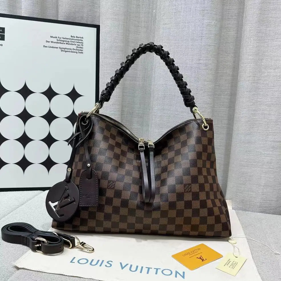Louis Vuitton Beaubourg Hobo MM in Mahina Leather – Monogram Handbag