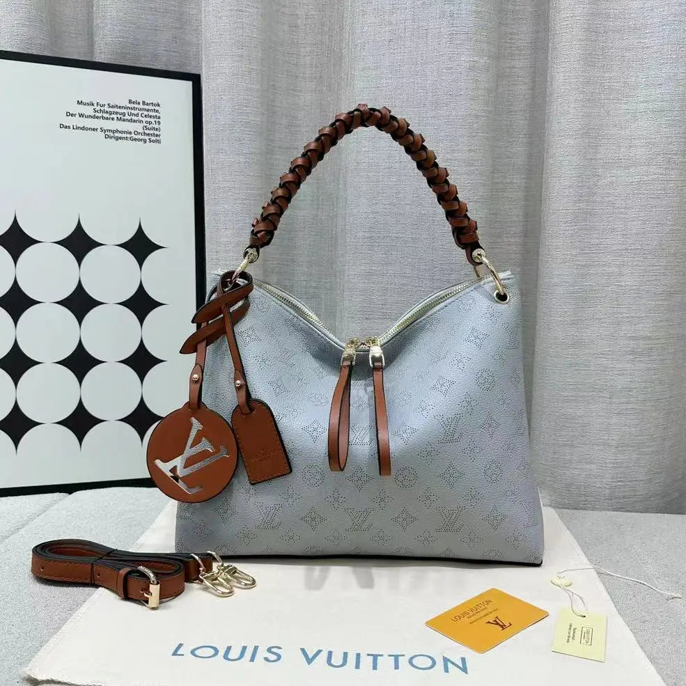 Louis Vuitton Beaubourg Hobo MM in Mahina Leather – Monogram Handbag